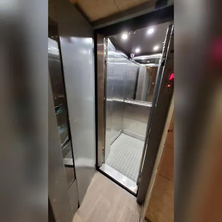 Anastasia 28 A * Boekarest