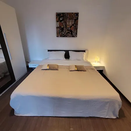 Anastasia 28 A Bucarest